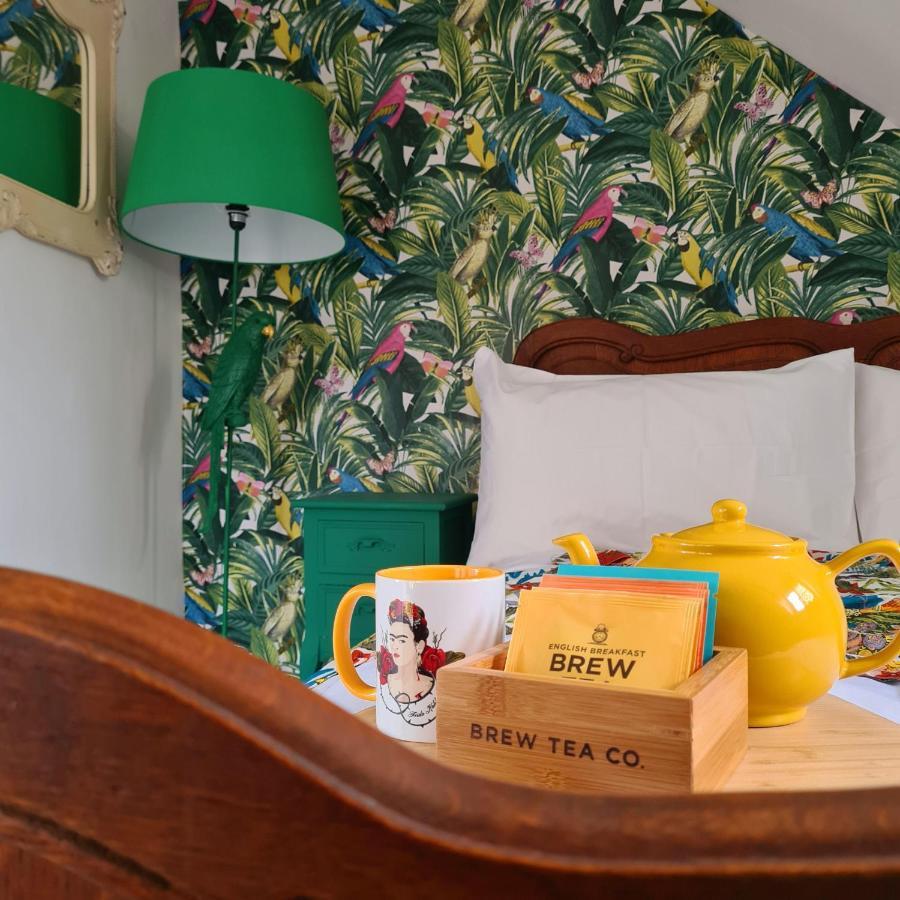 Frida'S Cottage Уитби Экстерьер фото