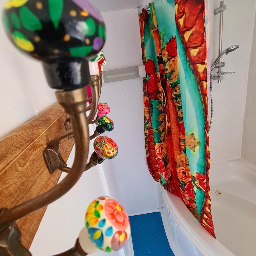 Frida'S Cottage Уитби Экстерьер фото