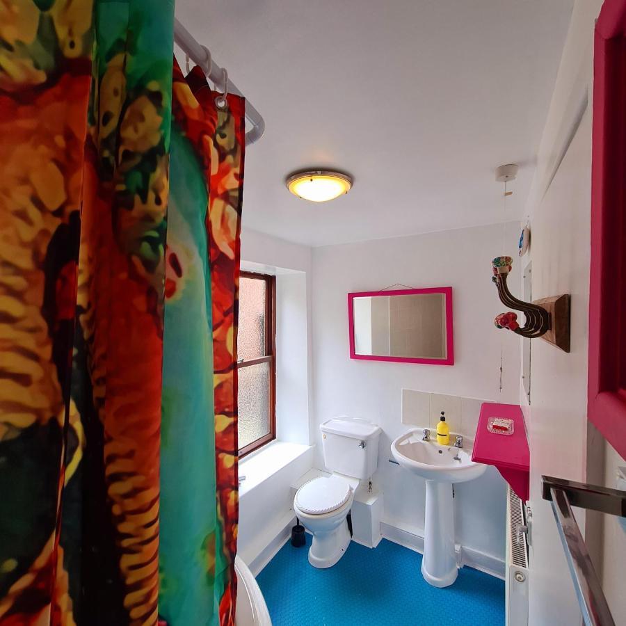Frida'S Cottage Уитби Экстерьер фото